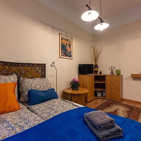 A Quiet Studio In The Heart Of The City บูดาเปสต์ ภายนอก รูปภาพ