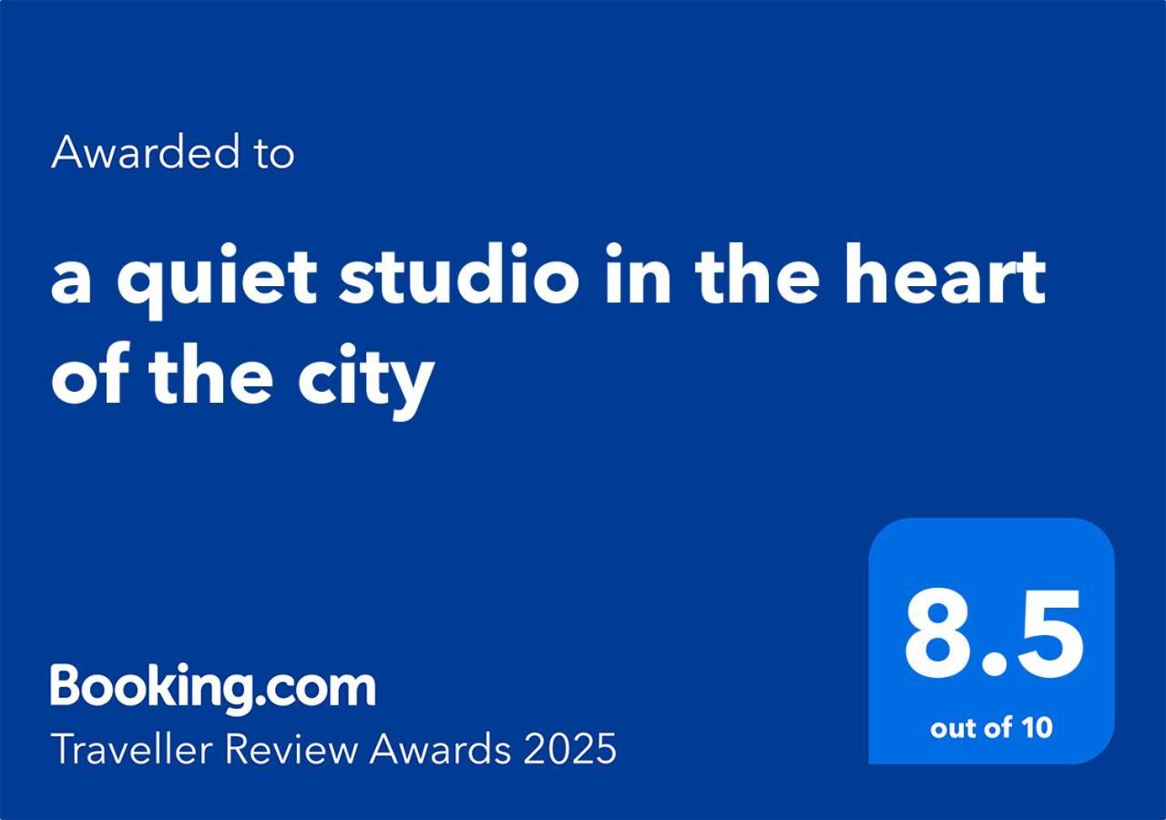 A Quiet Studio In The Heart Of The City บูดาเปสต์ ภายนอก รูปภาพ